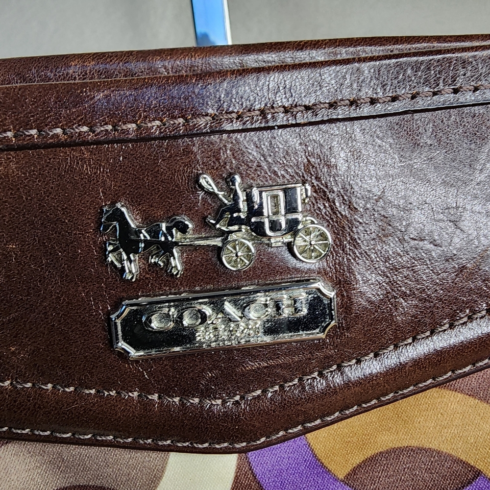 Coach Madison Wristlet Bag With COA - Picture 4 of 10
